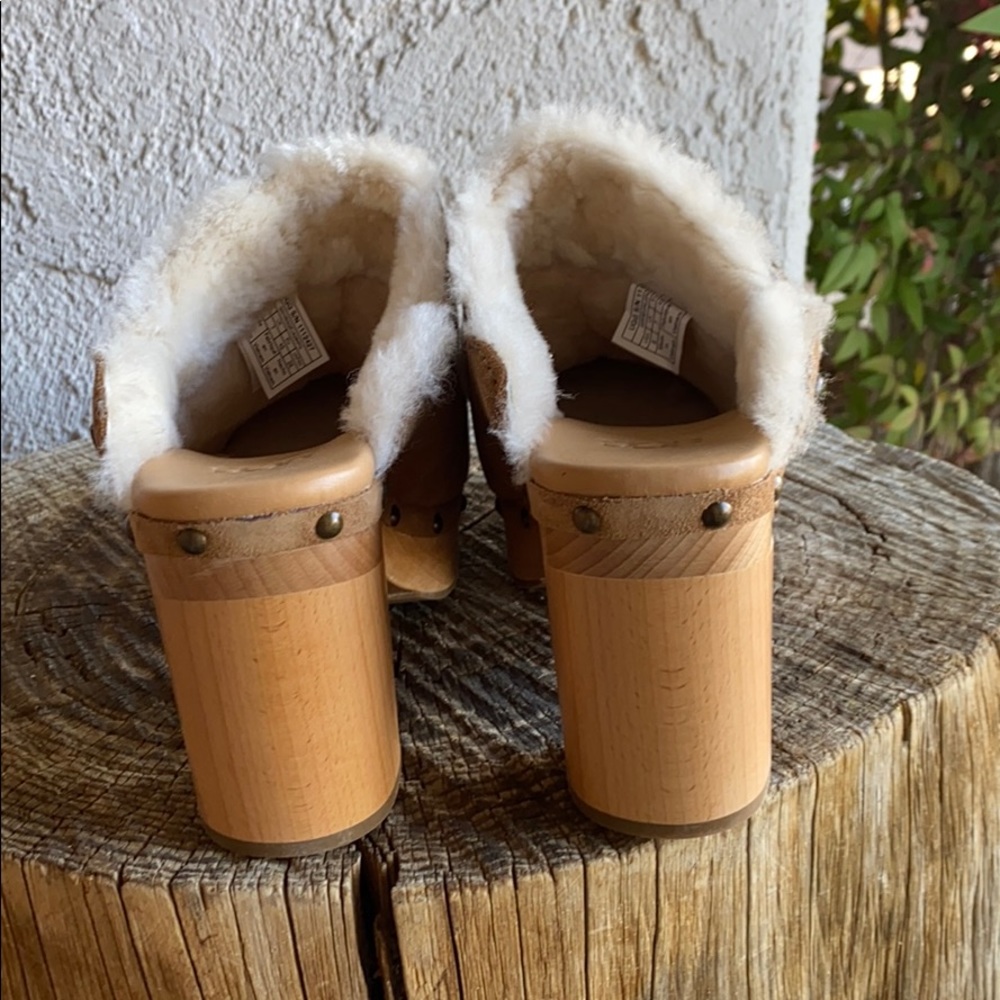 UGG AUBRIANA CLOGS - Picture 2 of 6